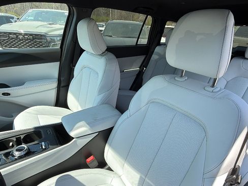 New 2026 Jeep Cherokee Limited image 17