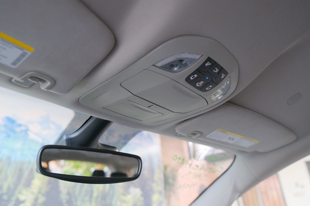 Used 2024 Chrysler Pacifica Touring-L FWD image 27