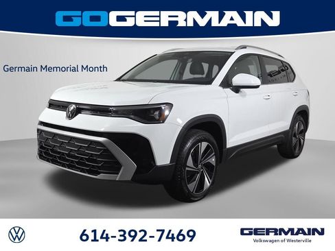 Certified 2025 Volkswagen Taos SE AWD/4WD image 1