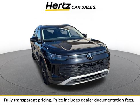 Used 2026 Volkswagen Tiguan SE AWD/4WD image 1