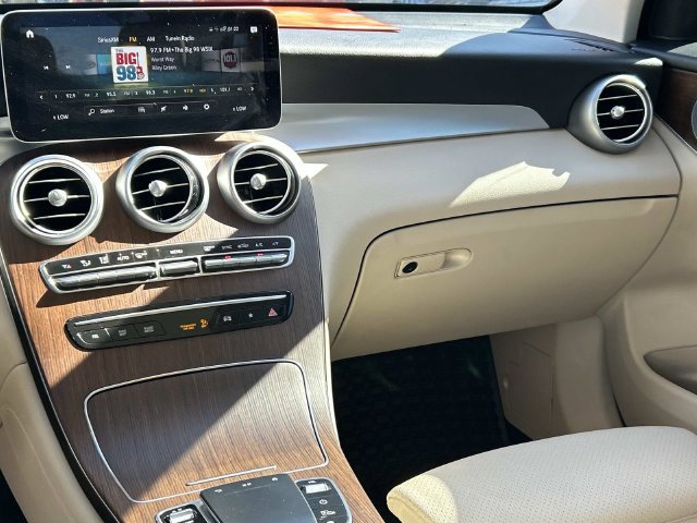 Used 2021 Mercedes-Benz GLC 300 4MATIC image 22