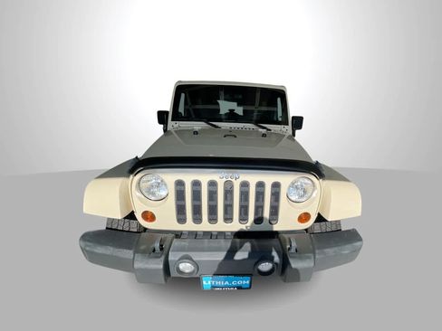 Used 2011 Jeep Wrangler Unlimited Sahara w/ Dual Top Group AWD/4WD image 3