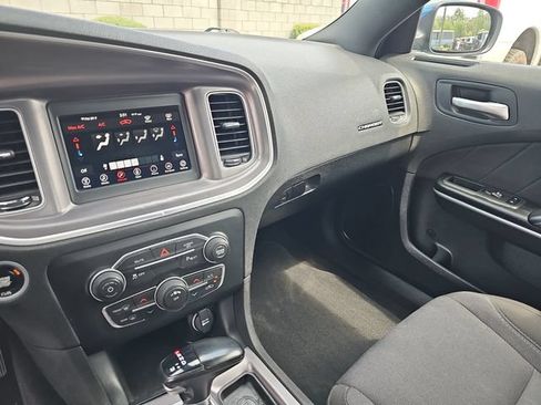 Used 2022 Dodge Charger SXT RWD image 21