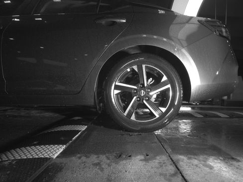 Used 2025 Nissan Sentra SV image 14