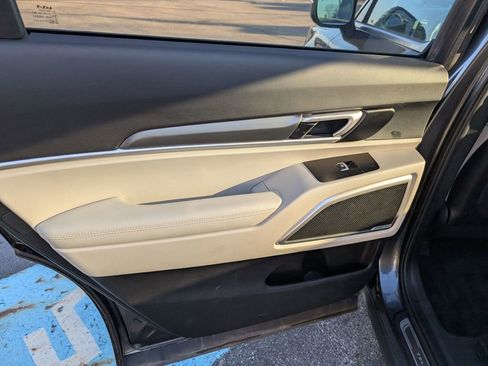 Used 2022 Kia Telluride S image 10