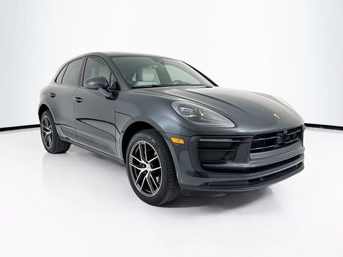 Certified 2025 Porsche Macan AWD/4WD image 7