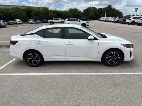 Used 2024 Nissan Sentra SV FWD image 6