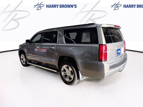 Used 2018 Chevrolet Suburban LT w/ LT Signature Package AWD/4WD image 2