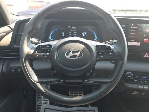 Certified 2025 Hyundai Elantra Sport w/ Cargo Package image 9