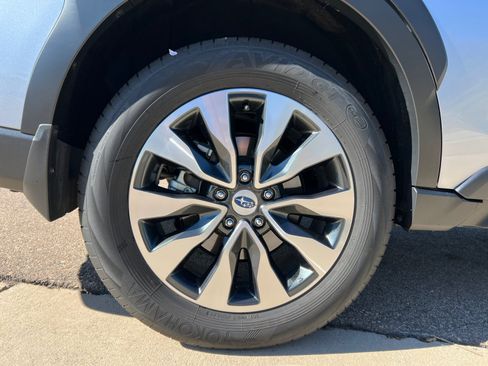 Used 2024 Subaru Outback Limited w/ Popular Package #2 AWD/4WD image 26