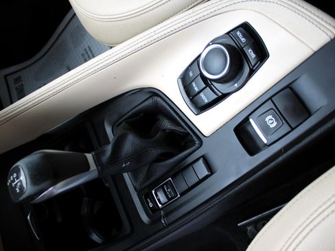 Used 2017 BMW X1 sDrive28i image 23