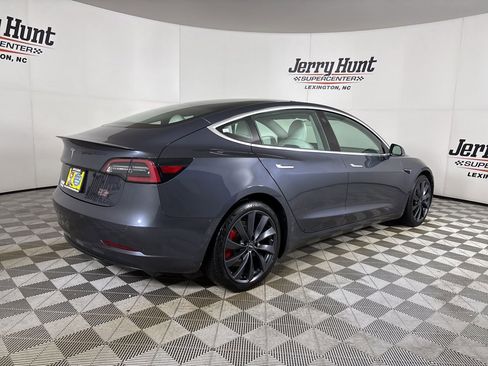 Used 2020 Tesla Model 3 Performance image 4