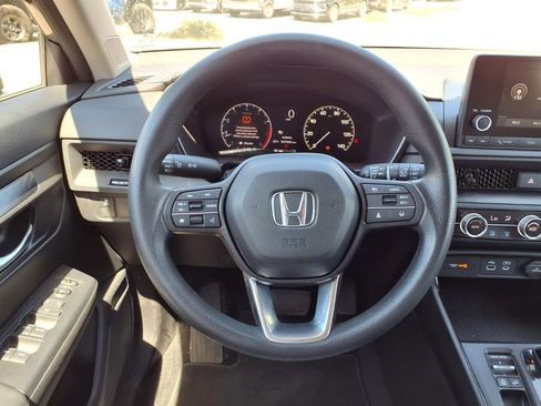 Used 2024 Honda CR-V EX image 15
