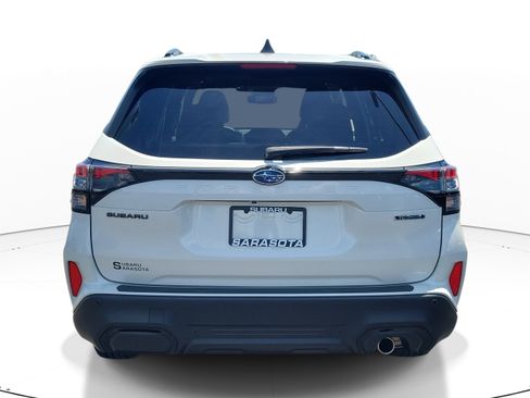 Certified 2025 Subaru Forester Touring AWD/4WD image 5