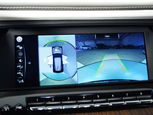 Used 2023 Rolls-Royce Cullinan w/ Cullinan Package image 60