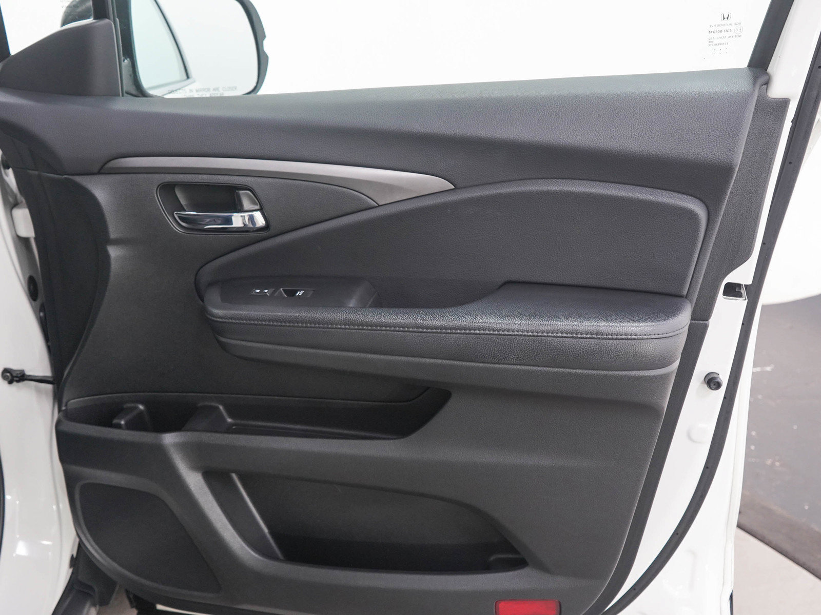 Used 2017 Honda Pilot EX-L image 12