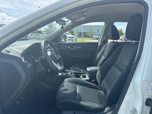 Used 2017 Nissan Rogue S image 16