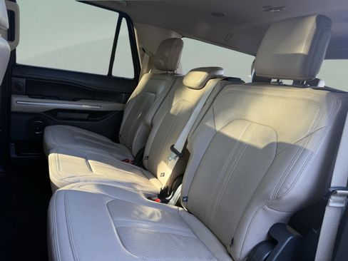 Used 2024 Ford Expedition Max Limited image 27