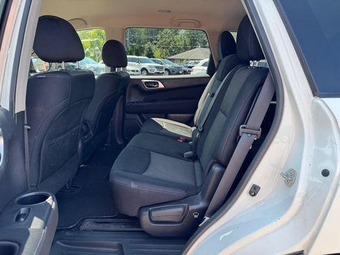 Used 2017 Nissan Pathfinder SV AWD/4WD image 17
