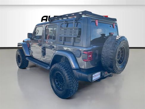 Used 2018 Jeep Wrangler Unlimited Sahara w/ Safety Group image 5