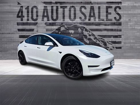 Used 2021 Tesla Model 3 Standard Range Plus RWD image 1