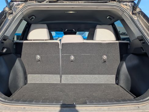 Used 2023 Toyota Corolla Cross L image 7