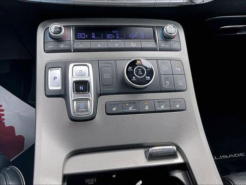 Used 2021 Hyundai Palisade Limited image 15