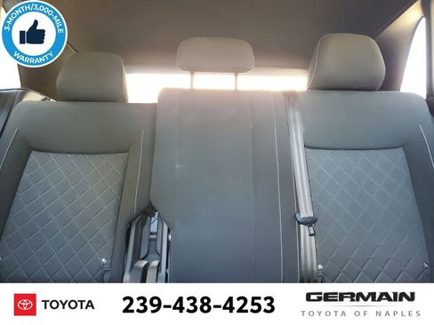 Used 2021 Volkswagen Atlas Cross Sport S image 30