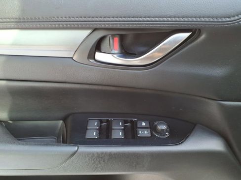 Used 2018 MAZDA CX-5 Touring image 11