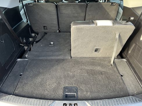 Used 2021 Ford Explorer XLT w/ Equipment Group 202A image 20