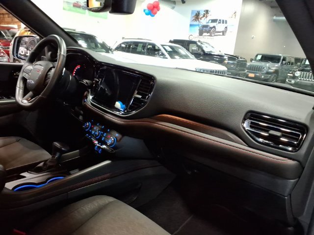 Used 2025 Dodge Durango GT AWD/4WD image 23
