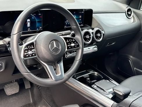 Used 2021 Mercedes-Benz GLA 250 4MATIC image 16
