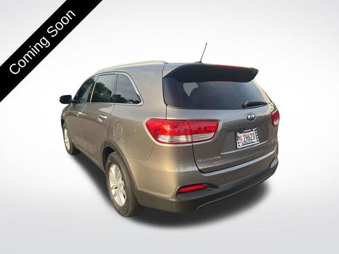 Used 2016 Kia Sorento AWD image 7