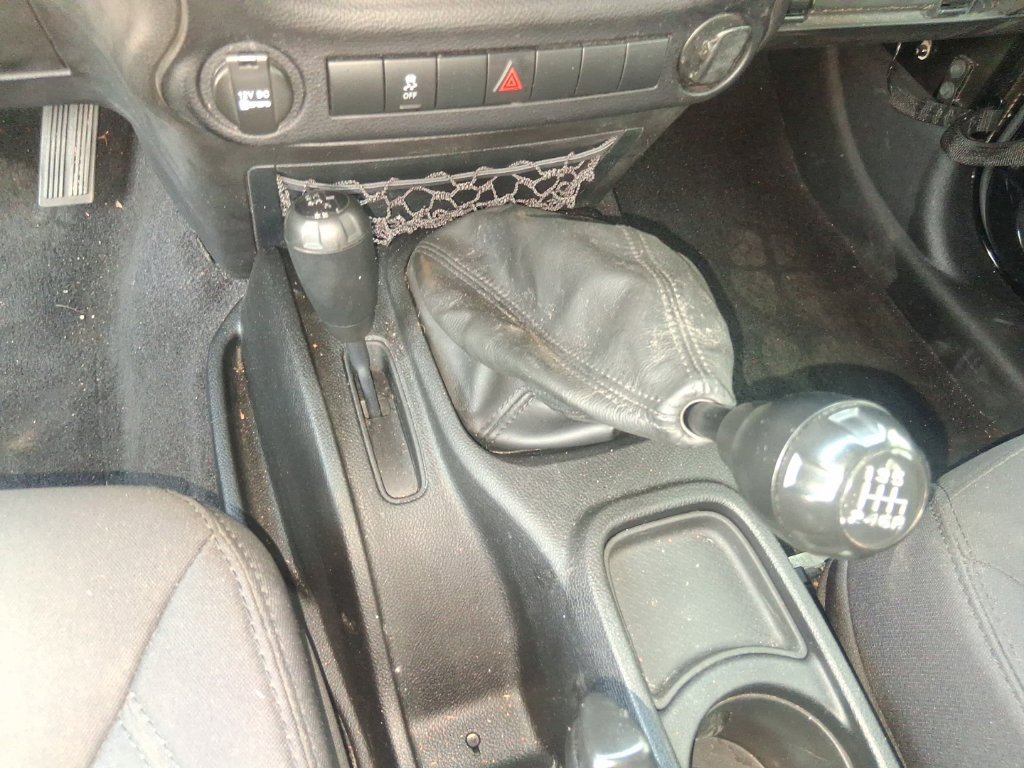 Used 2013 Jeep Wrangler Sport AWD/4WD image 8