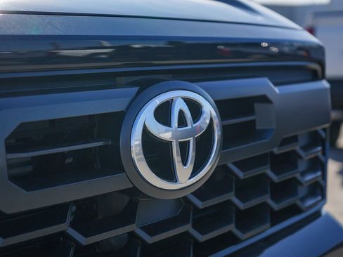 New 2025 Toyota Tacoma TRD Sport image 12