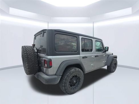 Used 2018 Jeep Wrangler Unlimited Sport S AWD/4WD image 38