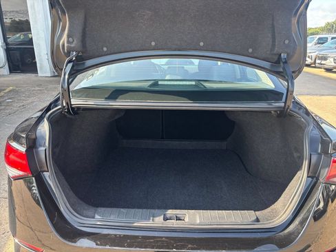 Used 2025 Nissan Sentra S FWD image 28