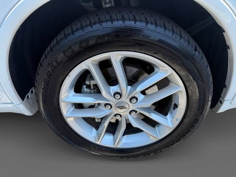 Used 2024 Dodge Durango GT AWD/4WD image 16