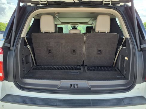 Used 2020 Ford Expedition XLT w/ Equipment Group 202A RWD image 7