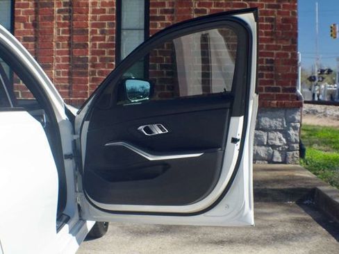 Used 2020 BMW M340i w/ Premium Package image 37