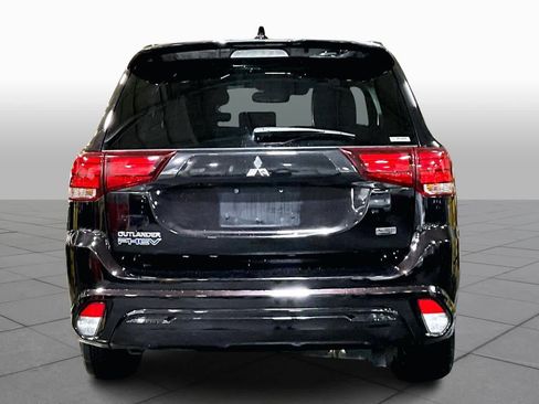 Used 2021 Mitsubishi Outlander LE image 4