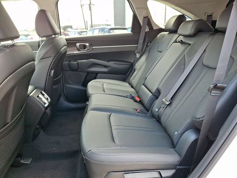 New 2026 Kia Sorento EX AWD/4WD image 11