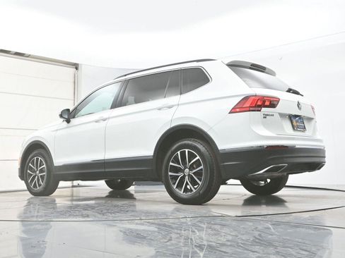 Used 2021 Volkswagen Tiguan SE w/ Panoramic Sunroof Package AWD/4WD image 30
