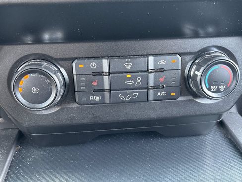 Used 2019 Ford F150 XLT w/ Equipment Group 302A Luxury RWD image 6