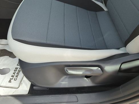 New 2026 Volkswagen Taos S image 31