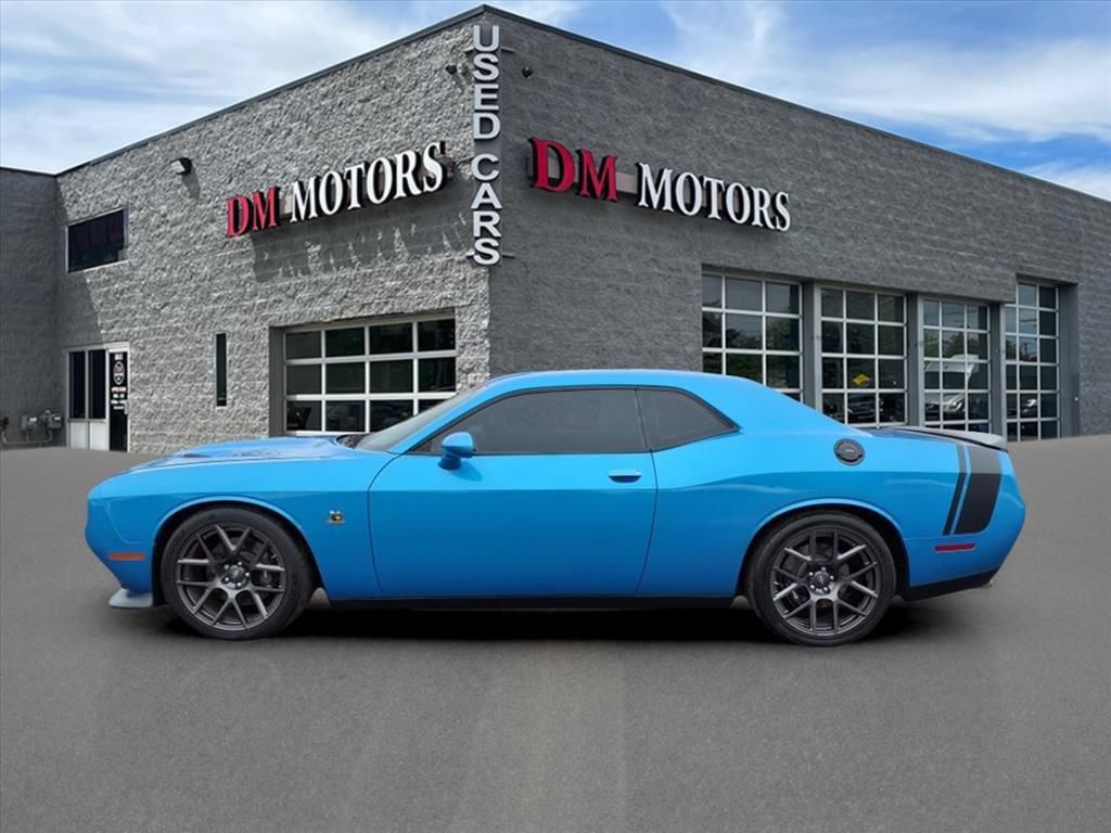 Used 2016 Dodge Challenger R/T Scat Pack w/ Leather Interior Group RWD image 2