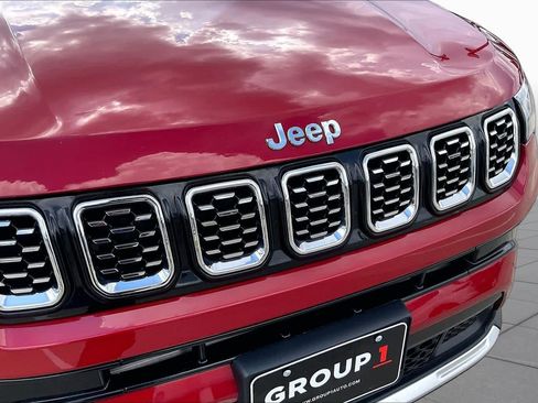 Used 2025 Jeep Compass Limited AWD/4WD image 29