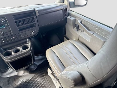 Used 2024 Chevrolet Express 3500 Extended w/ Driver Convenience Package RWD image 21