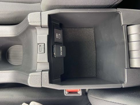 Used 2026 Toyota Corolla Cross LE FWD image 28