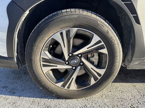 Used 2024 Subaru Crosstrek 2.0i Premium image 11